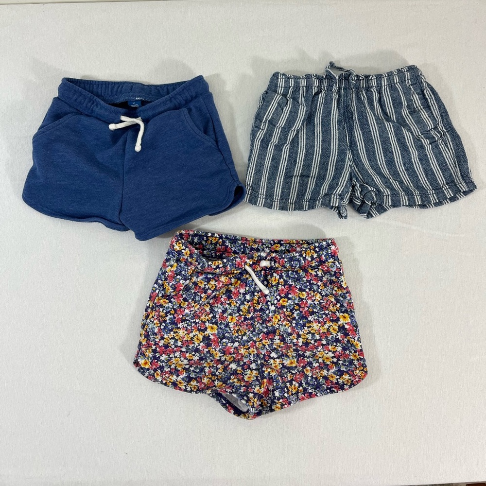 Bundle - Old Navy toddler girls jersey shorts 3T (3 pairs)